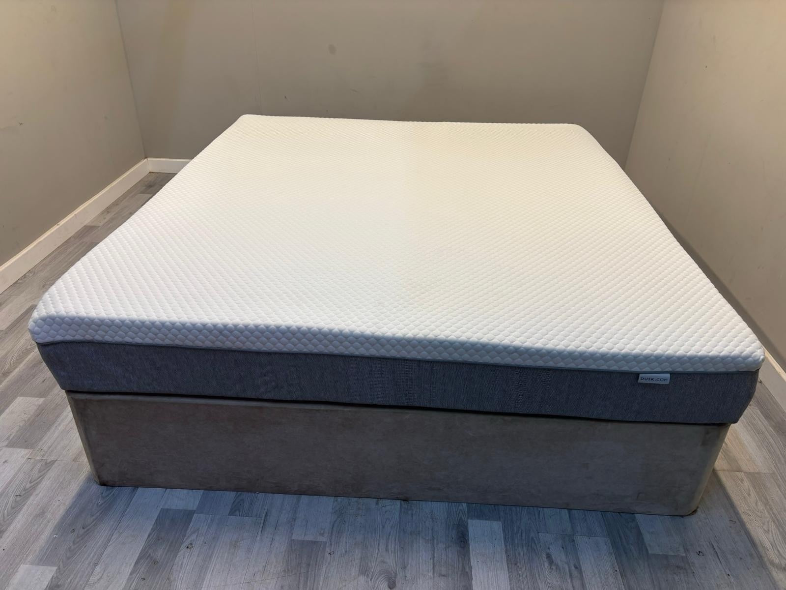 Dusk 2000 6FT Superking Mattress RRP £899 A - Home Furniture Interiors