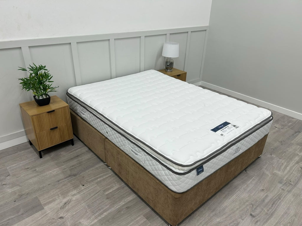 Silentnight Mircoil Pillow Top Mattress 5FT Kingsize  RRP £1099