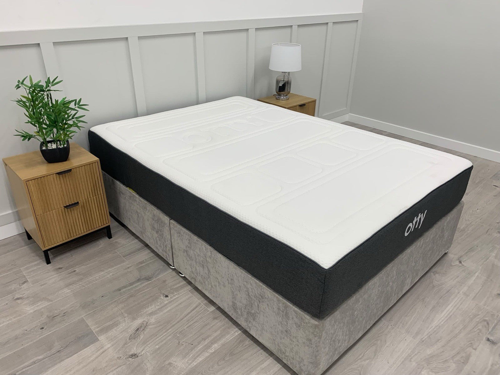 OTTY Original Hybrid Mattress 4FT 6 Double RRP £799 25cm Deep Medium / Firm