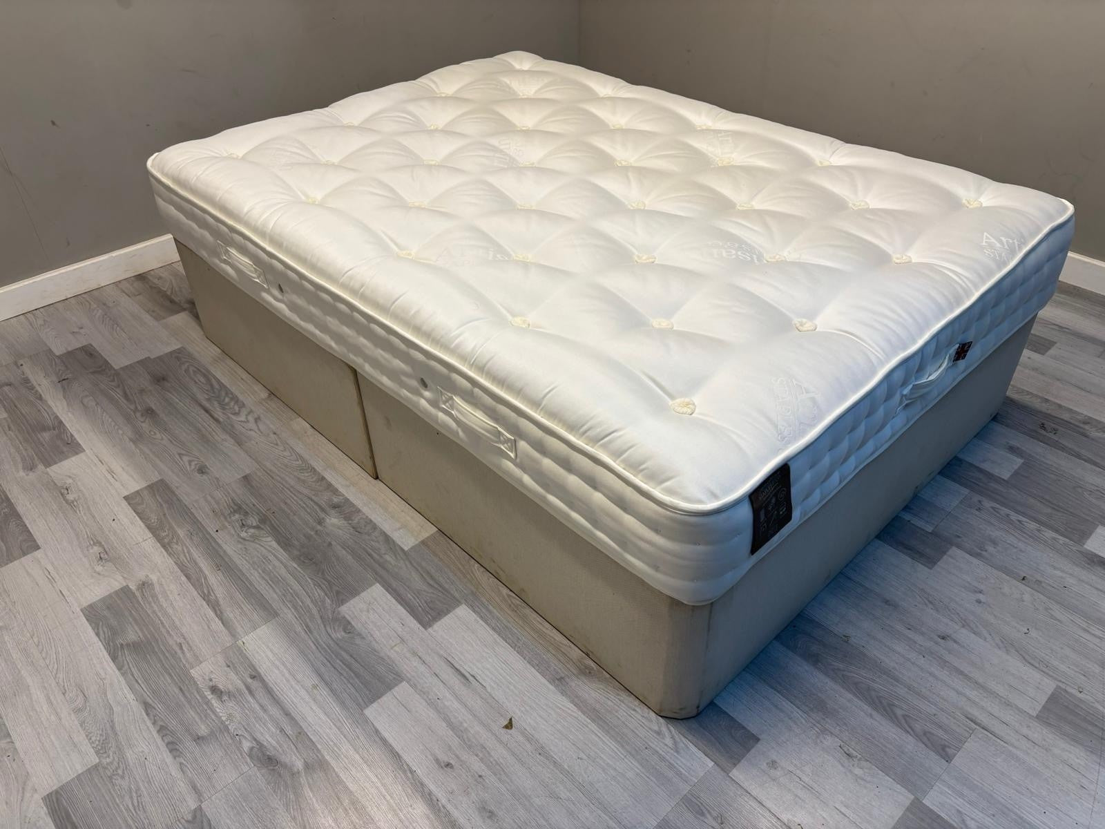 Staples and Co Artisan Splendour Mattress, 4ft 6 Double, Firm - RRP £1,199 - Home Furniture Interiors