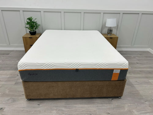 Tempur Original Luxe 4FT6 Double Mattress in Medium firmness, shown from above