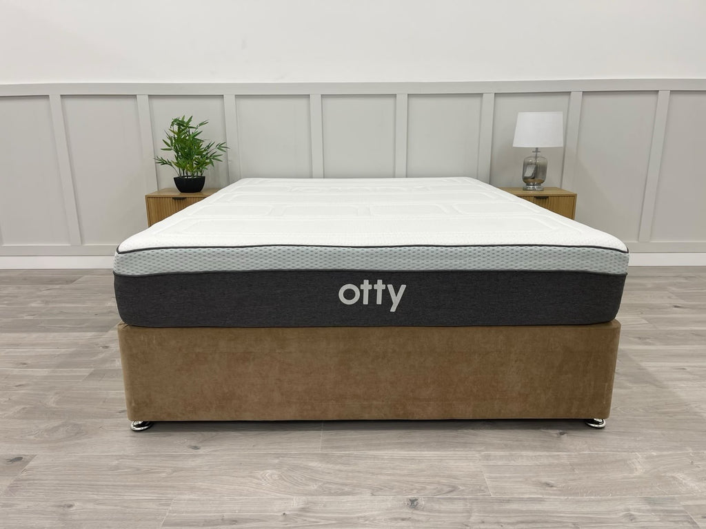 OTTY Bamboo Hybrid 5FT Kingsize Mattress RRP £749  Medium / Firm