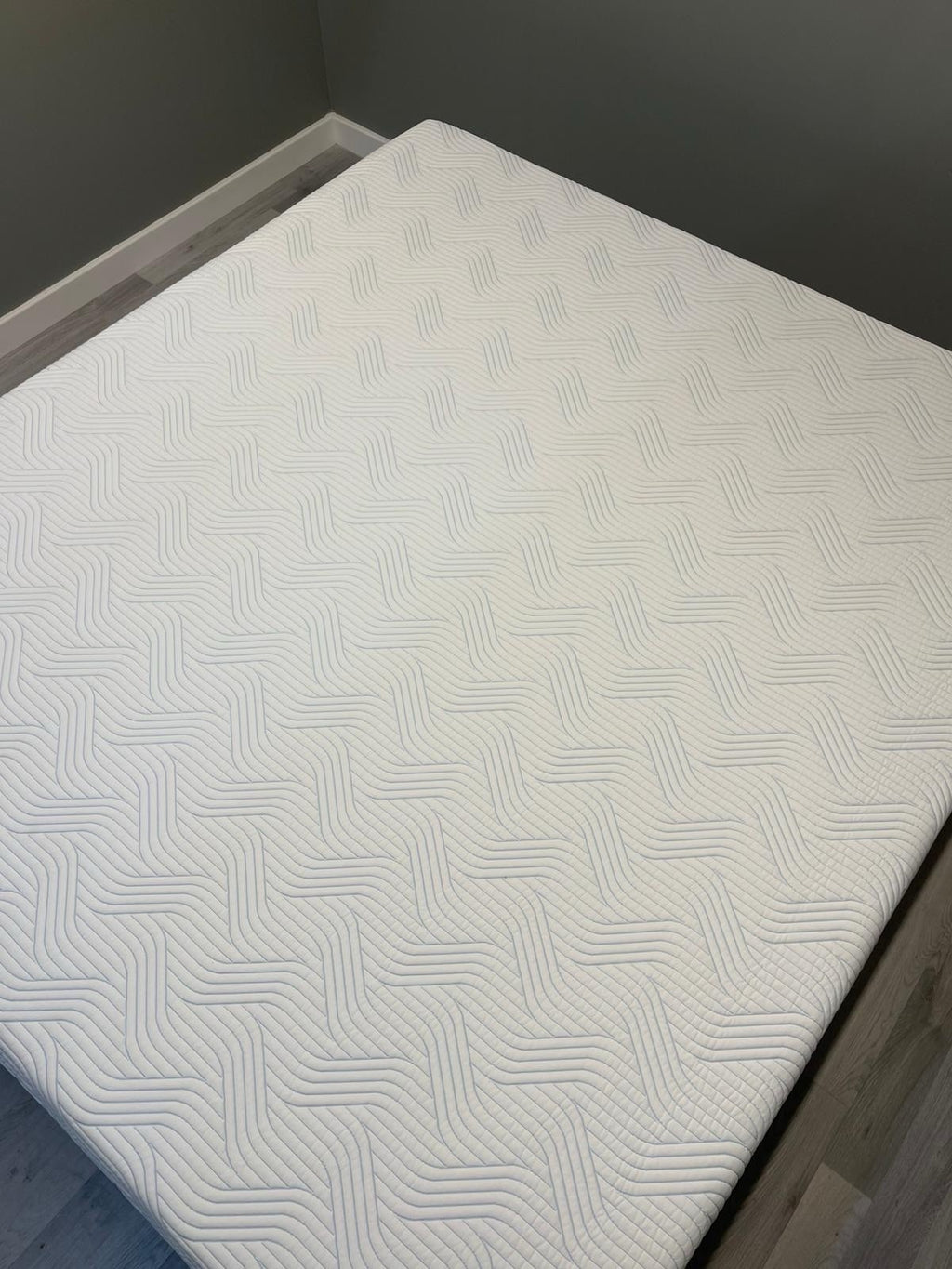 TEMPUR Pro Plus Smartcool Medium 6FT Superking Mattress - RRP £2795 - Home Furniture Interiors