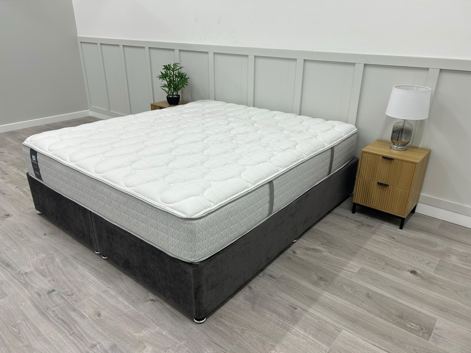 Sealy Posturepedic Elevate Tranquility Firm Mattress  6FT Superking RRP £2195