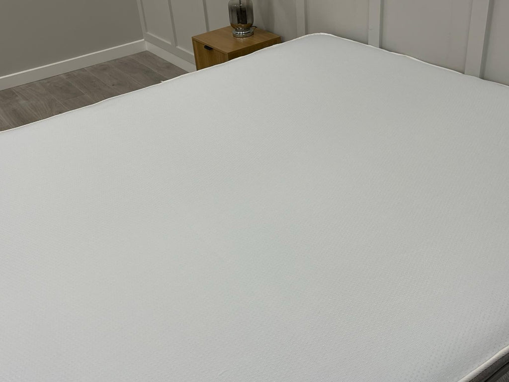 Dusk 4000 Pocket Hybrid 6FT Superking Mattress RRP £899