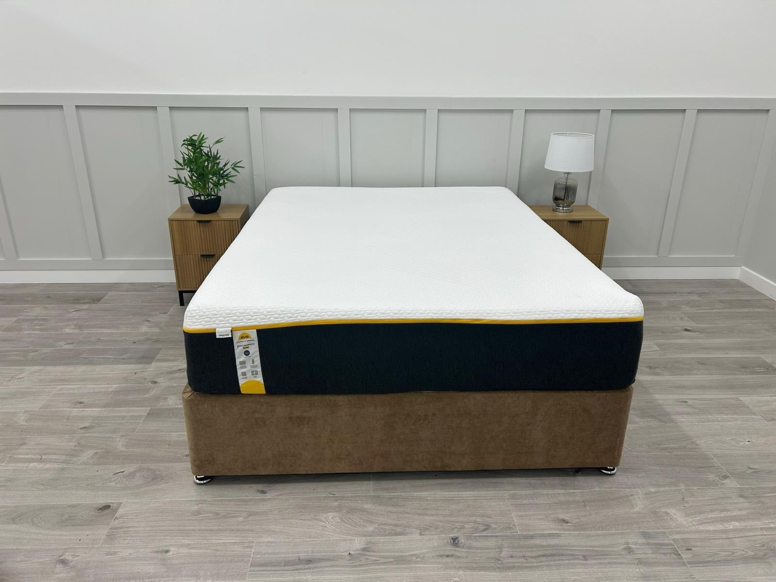 Eve pure memory luxe mattress 5FT Kingsize Medium RRP £1399