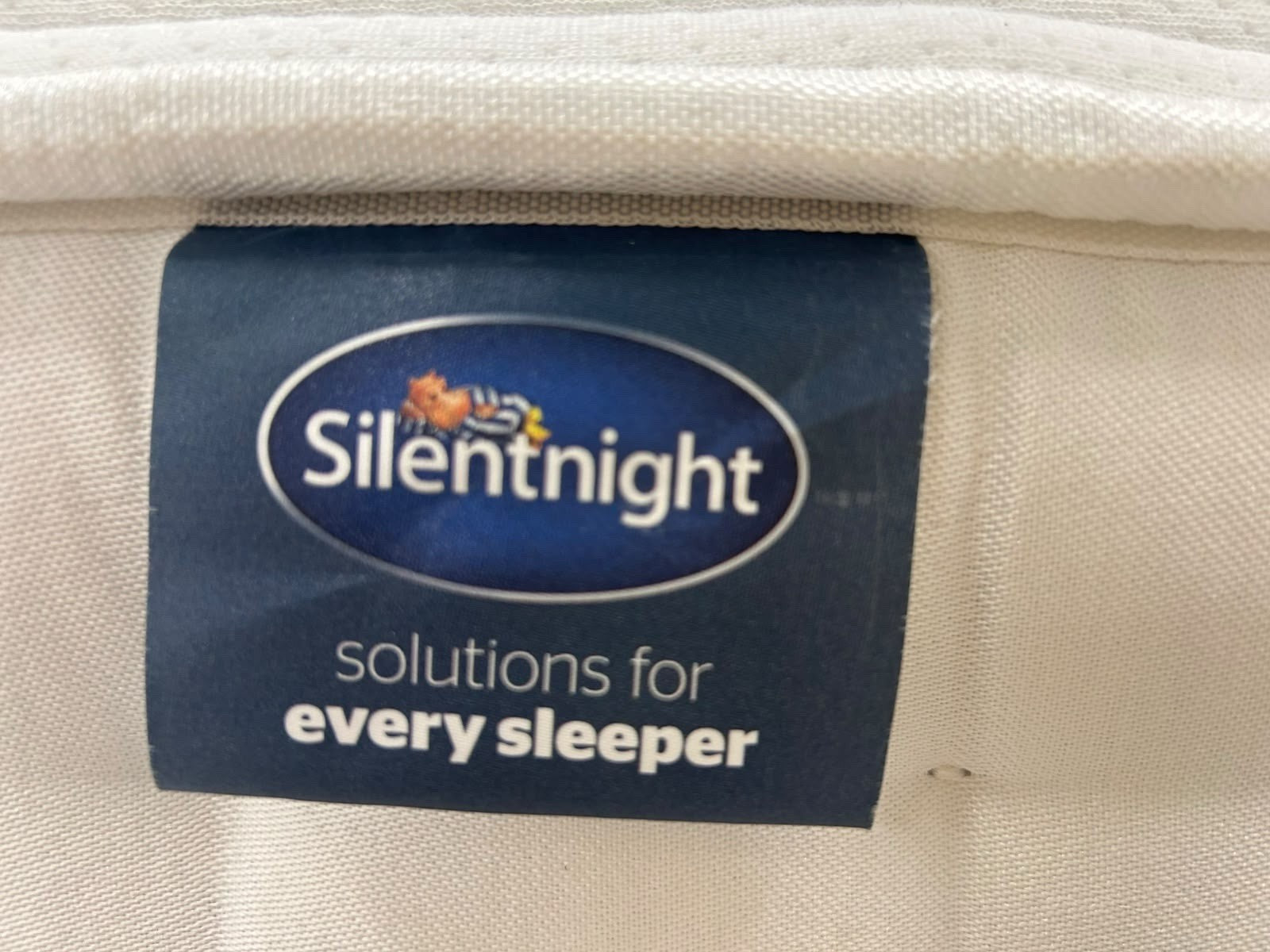 Silentnight 2800 Pocket Luxury 4FT 6 Double Mattress RRP £899 Medium