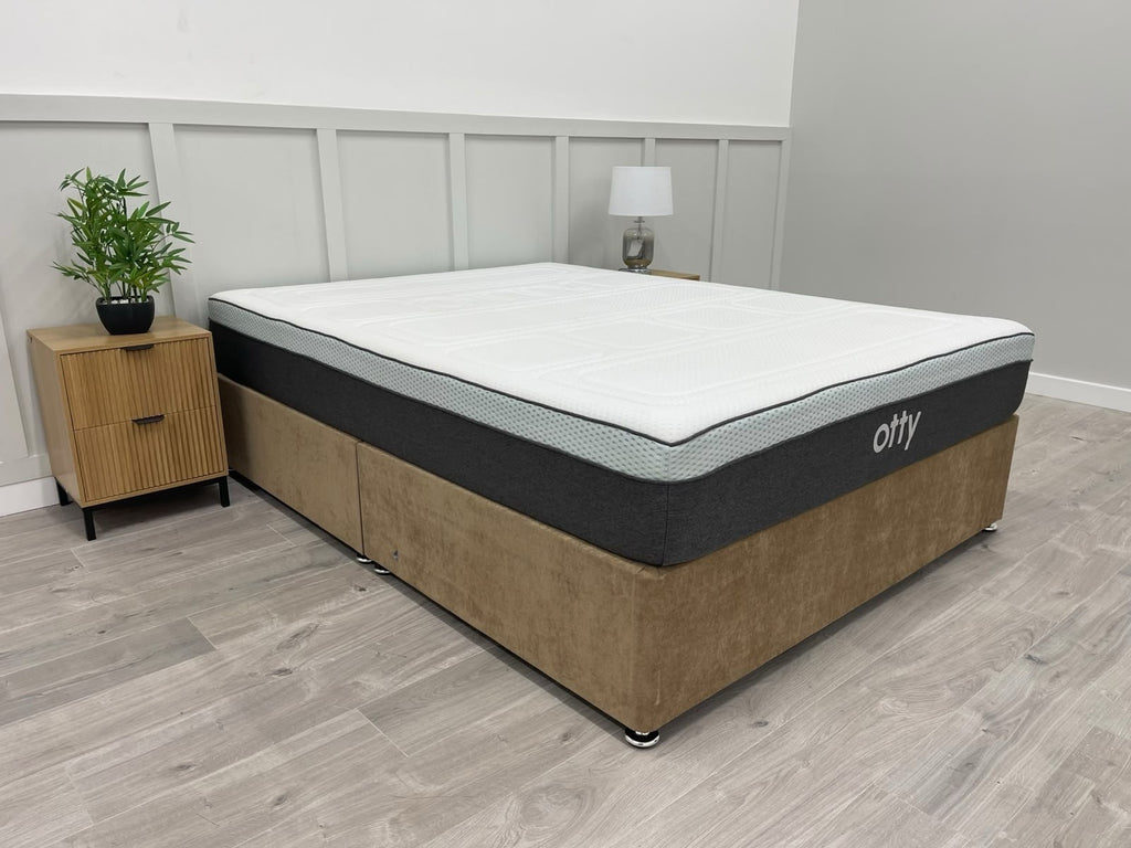 OTTY Bamboo Hybrid 5FT Kingsize Mattress RRP £749  Medium / Firm