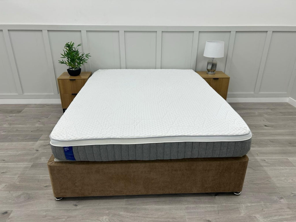 Emma Mattress Smart Hybrid Deluxe Mattress 4FT 6 Double RRP £1199