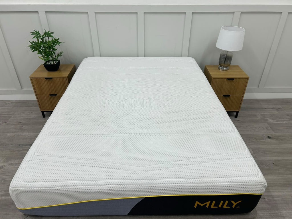 Mlily Premier 2000 Ortho Double Mattress in 4ft6 size with a firm comfort level, shown with its plush fabric surface.