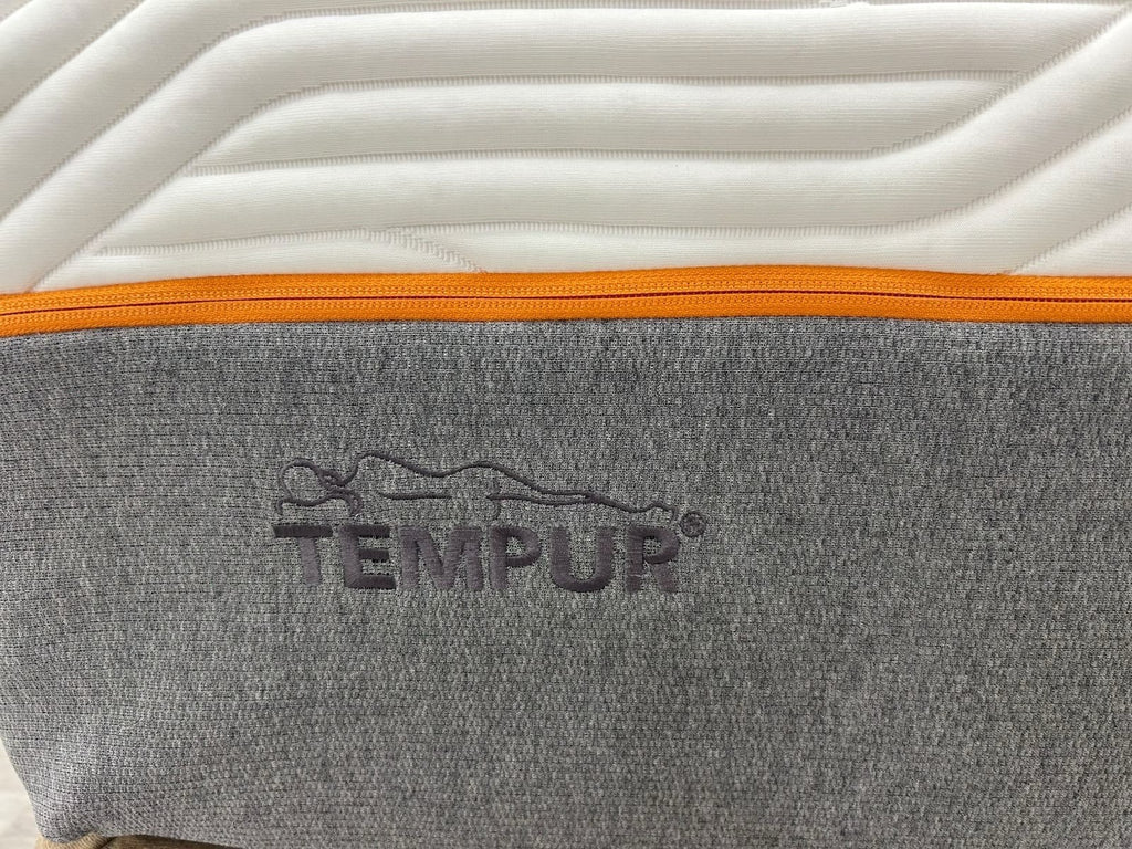 Tempur Original Luxe 5FT Kingsize Mattress - RRP £2795 Medium
