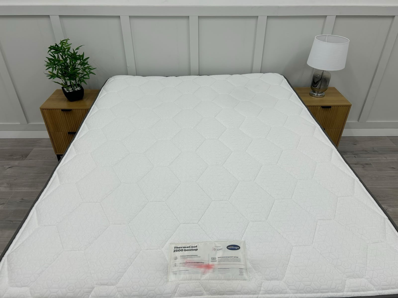 Silentnight Therms Cool Memory 2500 Boxtop 5FT Kingsize RRP £1399