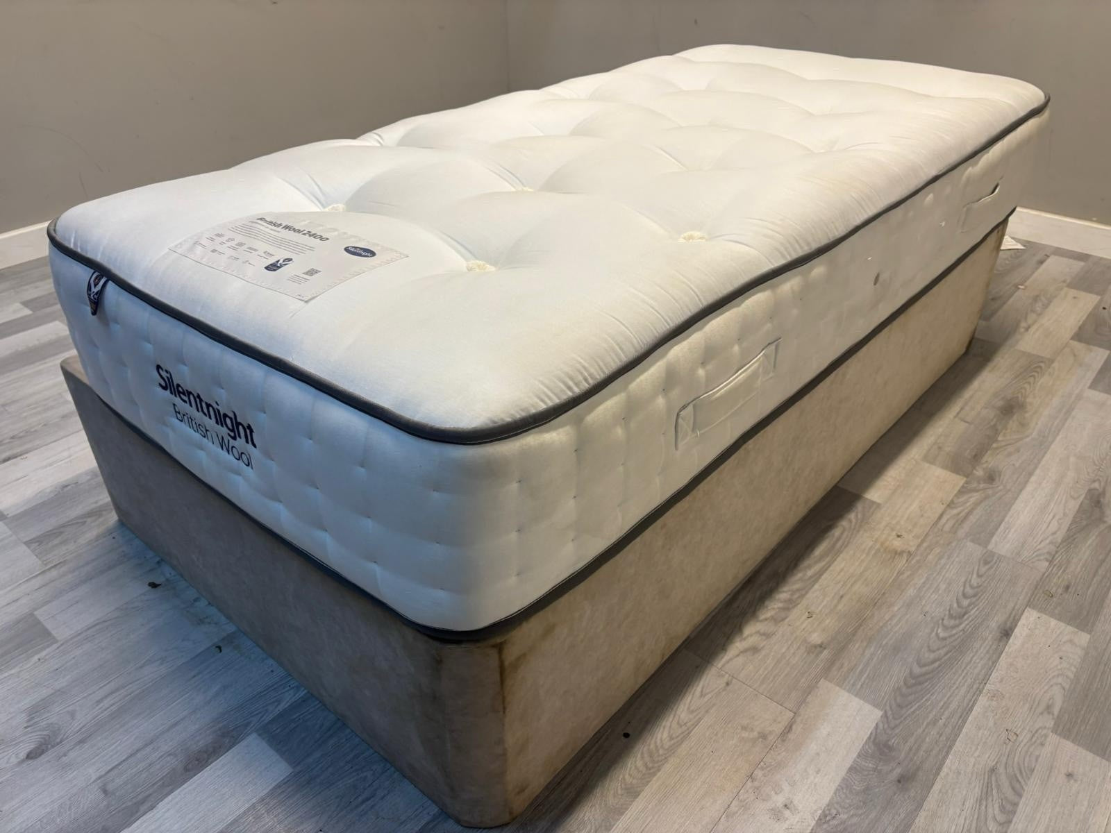 SilentnightBritish Wool 2400 Mattress 3FT Single Mattress 90cm 190cm RRP £899
