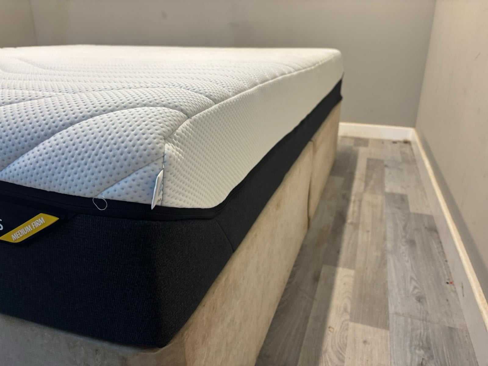 TEMPUR Pro Plus Medium Firm 5FT Kingsize Mattress - RRP £2295 A - Home Furniture Interiors