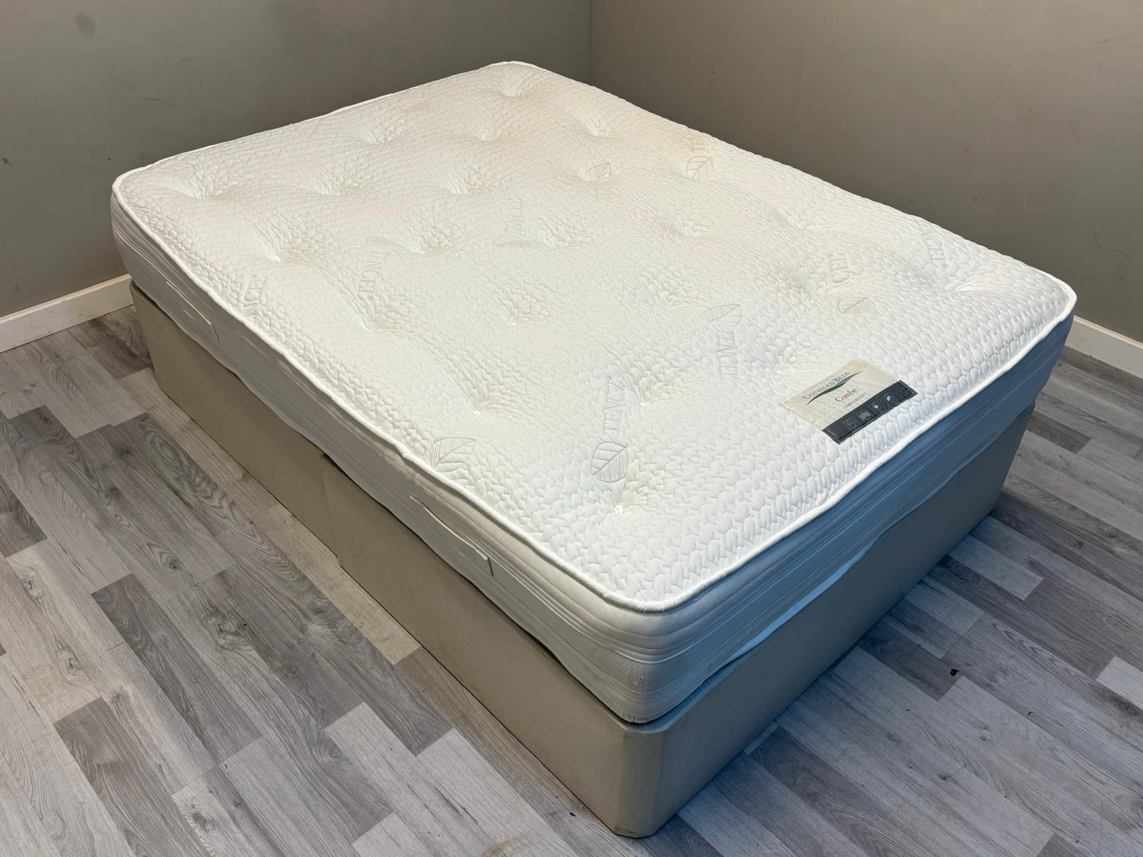 Cotsworld Combe Zero Gravity 4ft 6 Double Mattress 1000 Pocket RRP £799