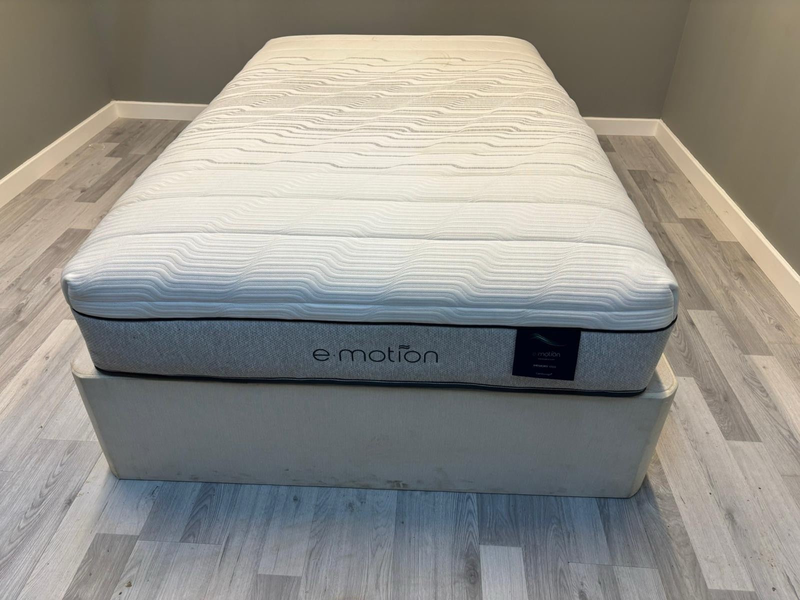 Gainsborough E-Motion Adjustable Memory 1000 Mattress 4FT Small Double RRP £1299 - Home Furniture Interiors