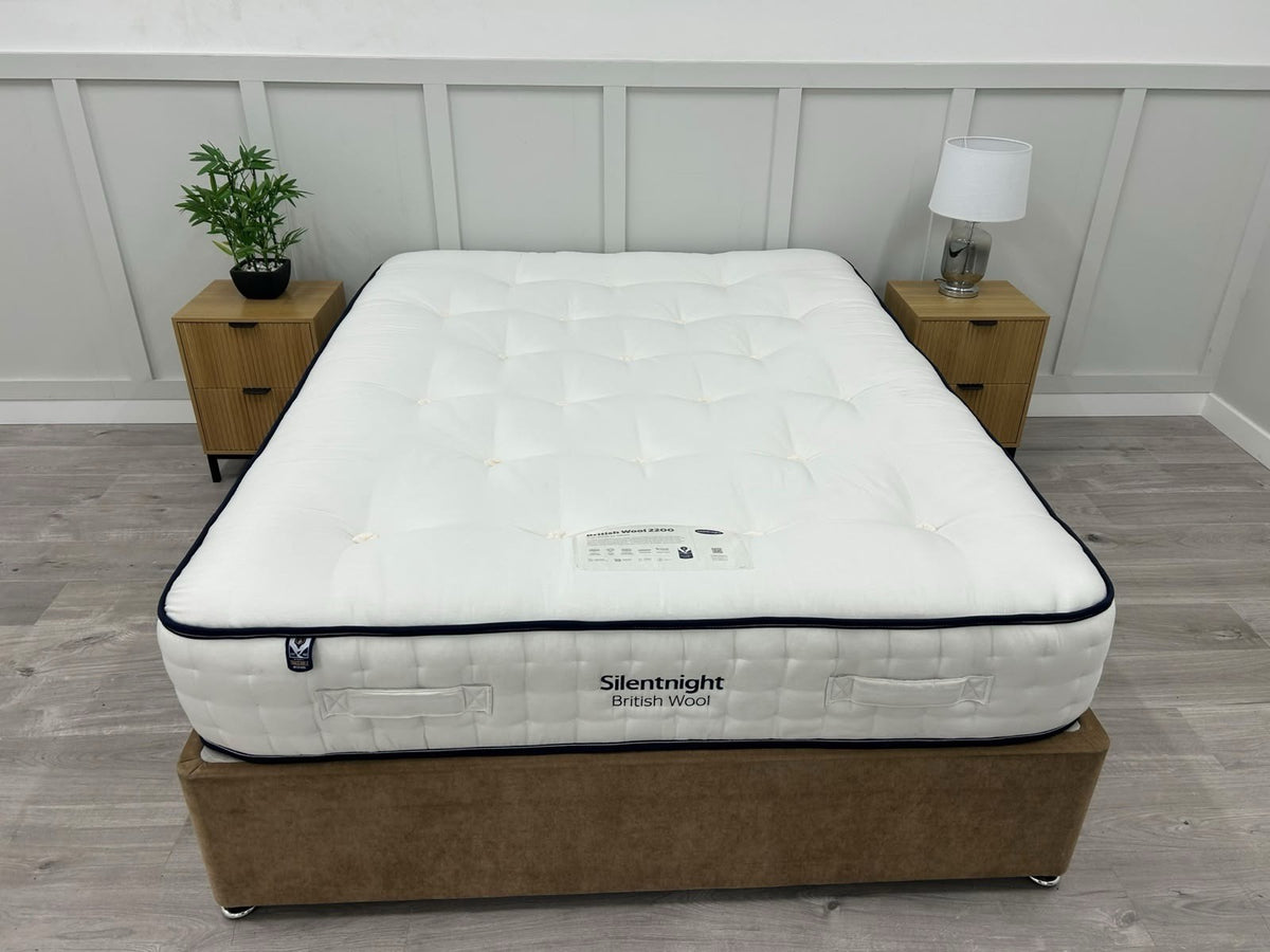 Silentnight British Wool 2200 Mattress 5FT Kingsize RRP £995 Medium