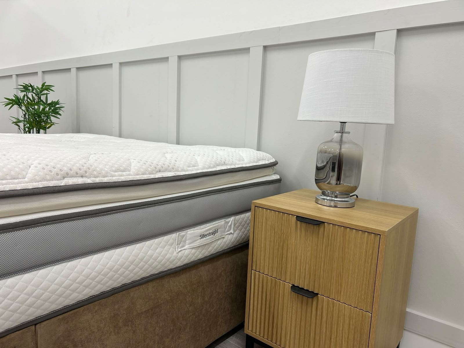 Silentnight Memory Cool 2000 Mattress 5FT Pillowtop RRP £875