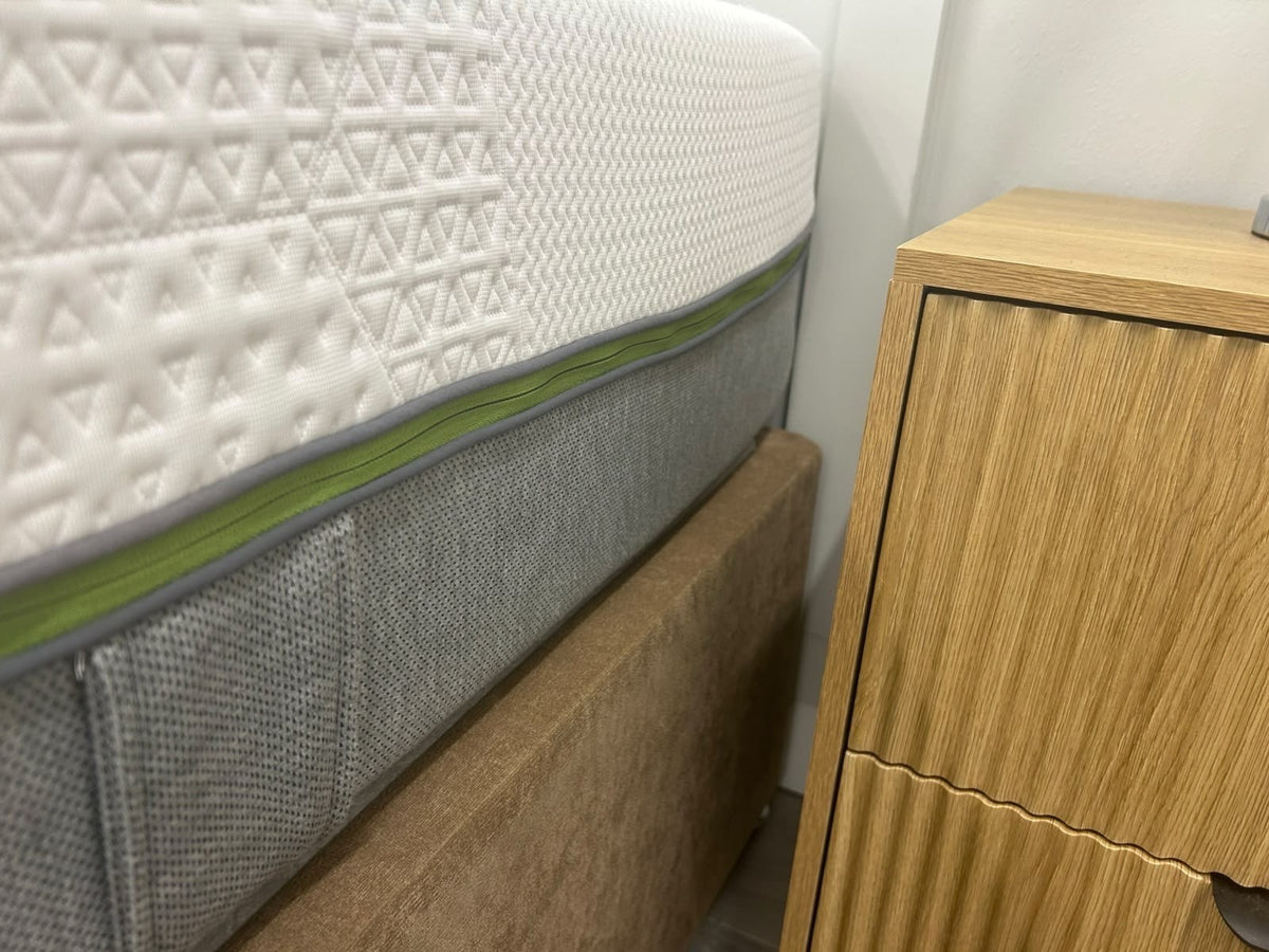 EMMA Diamond Helix 4FT 6 Double Mattress - RRP £1595 -