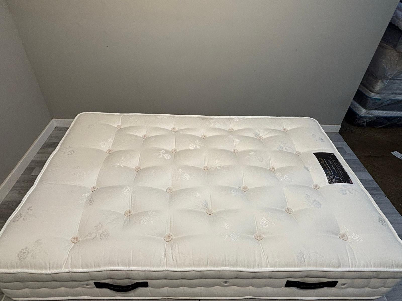 Baker And Finch Small Double Mattress 4FT RRP £699