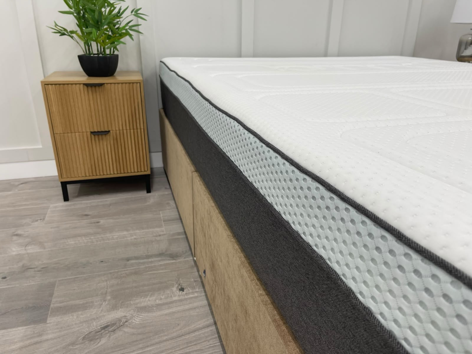 OTTY Bamboo Hybrid 5FT Kingsize Mattress RRP £749  Medium / Firm