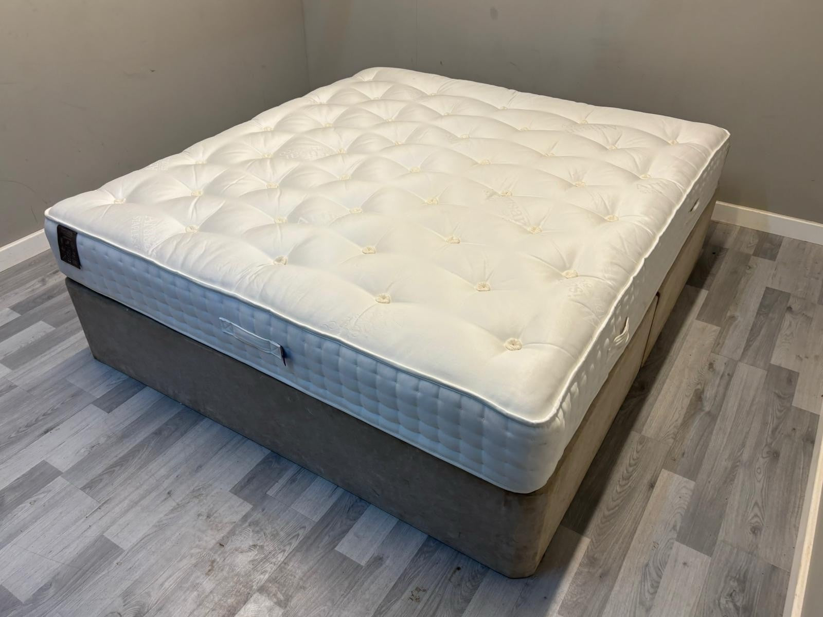 Staples and Co Artisan Utopia Firm Mattress 6ft Superking - RRP £2299 - Home Furniture Interiors