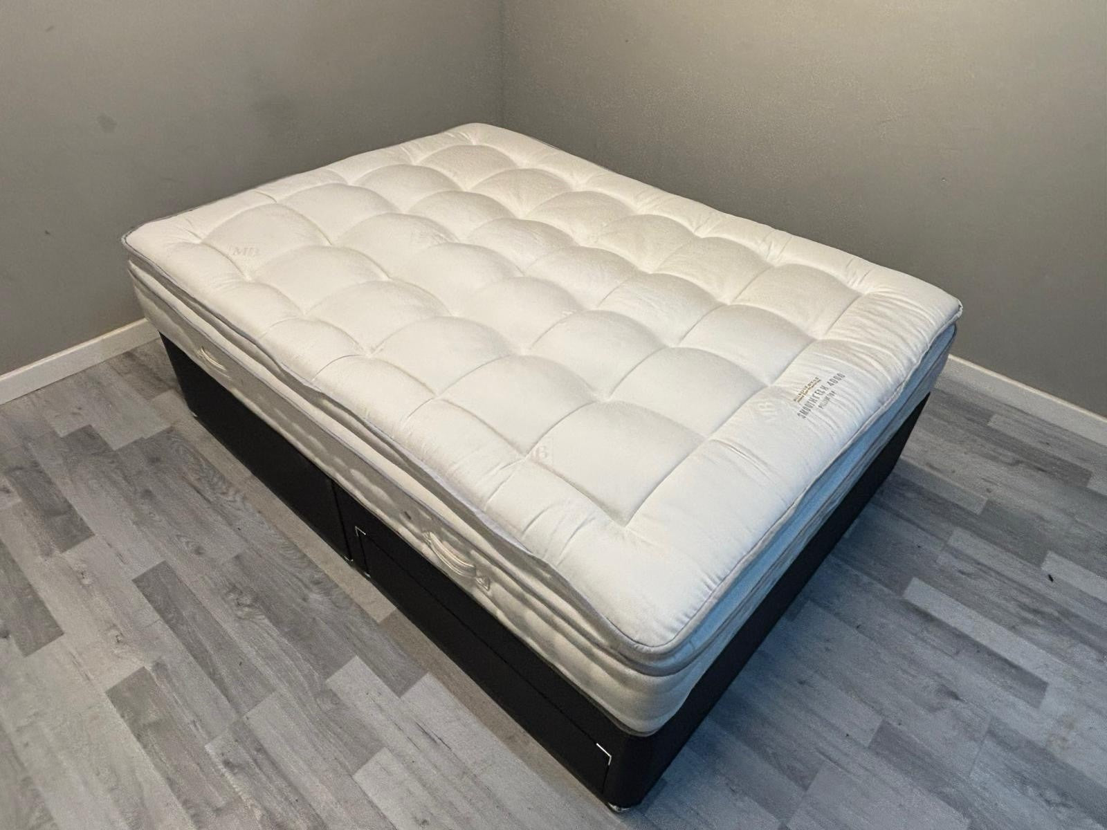 Millbrook Smooth Tech 4000 Pocket Pillow Top Mattress 5FT Kingsize - RRP £1769 B