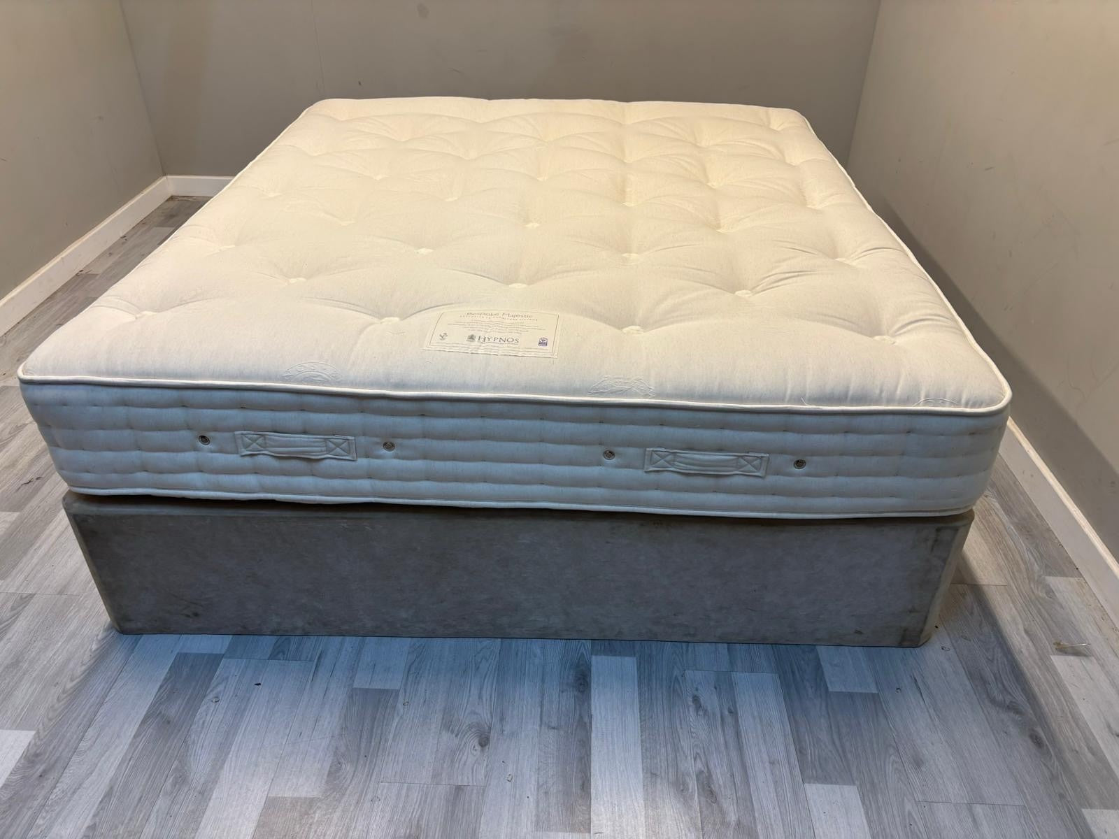 Hypnos Majestic / Emerald Medium 6FT SuperKing Mattress RRP £7299 - Home Furniture Interiors