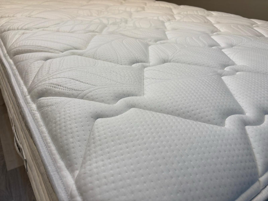 Staples Co Revitalise Eco Latex Pocket 3800 Mattress, 5ft Kingsize RRP £1699 A - Home Furniture Interiors