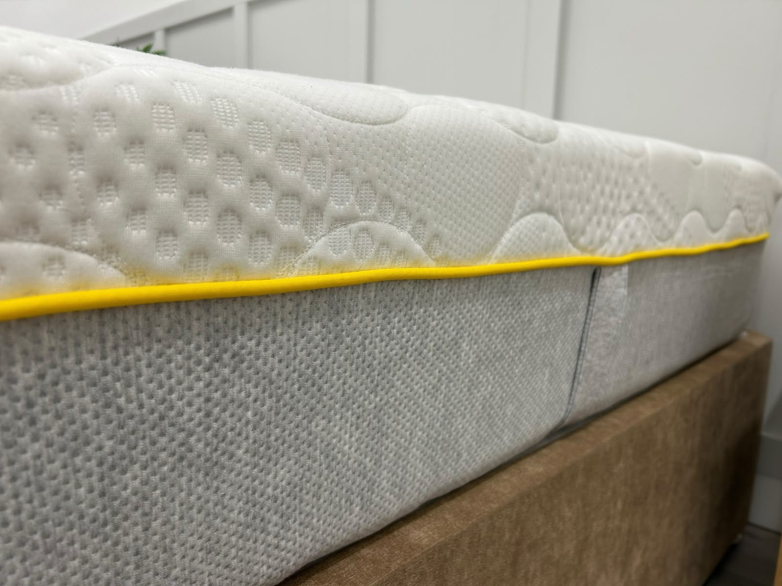 Eve Hybrid Uno Medium Mattress 5FT Kingsize Medium RRP £1199