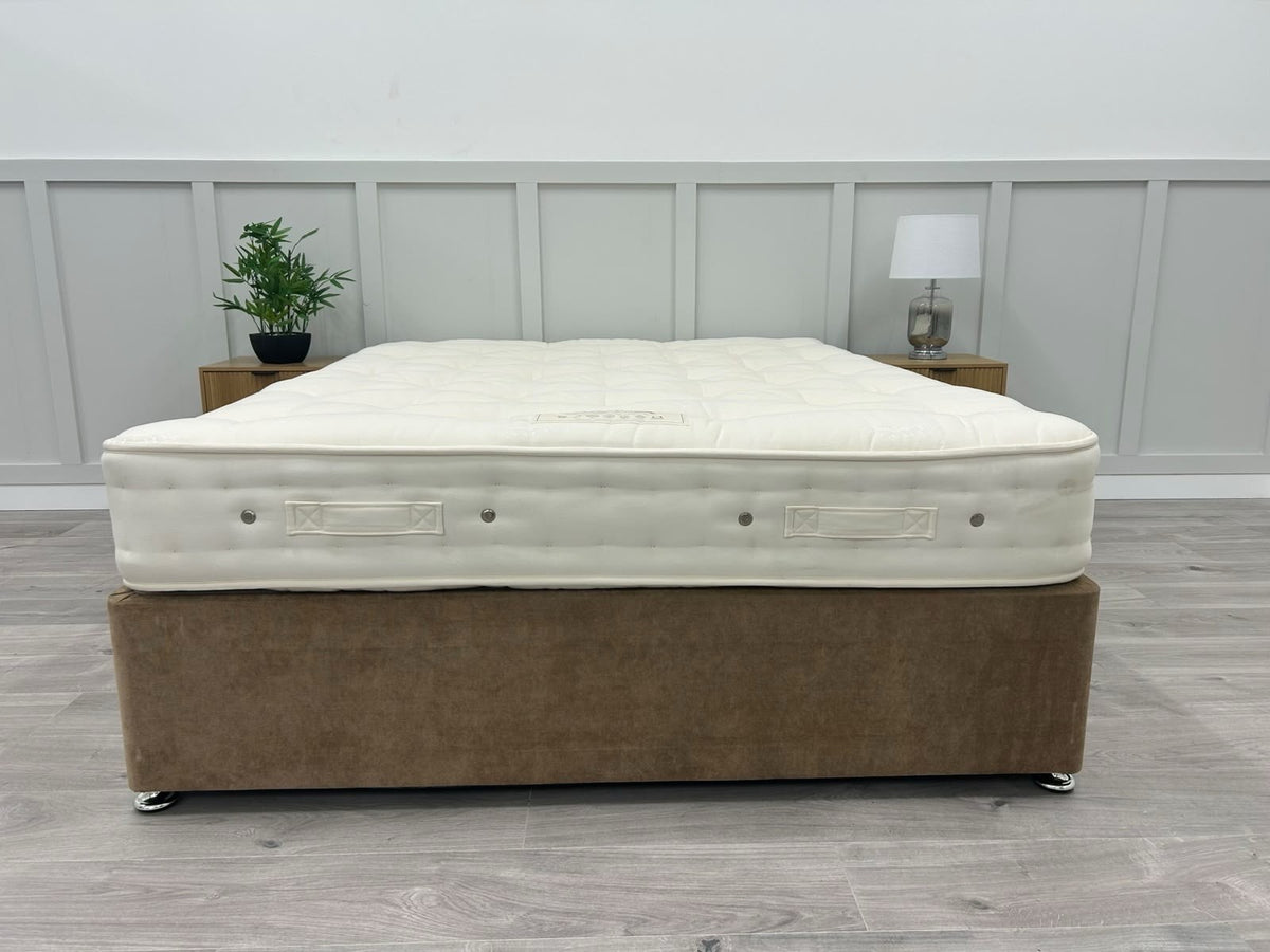 Hypnos Luxurious Earth 02 double mattress, 4ft6 size, made with premium materials, showcasing its plush, supportive surface.