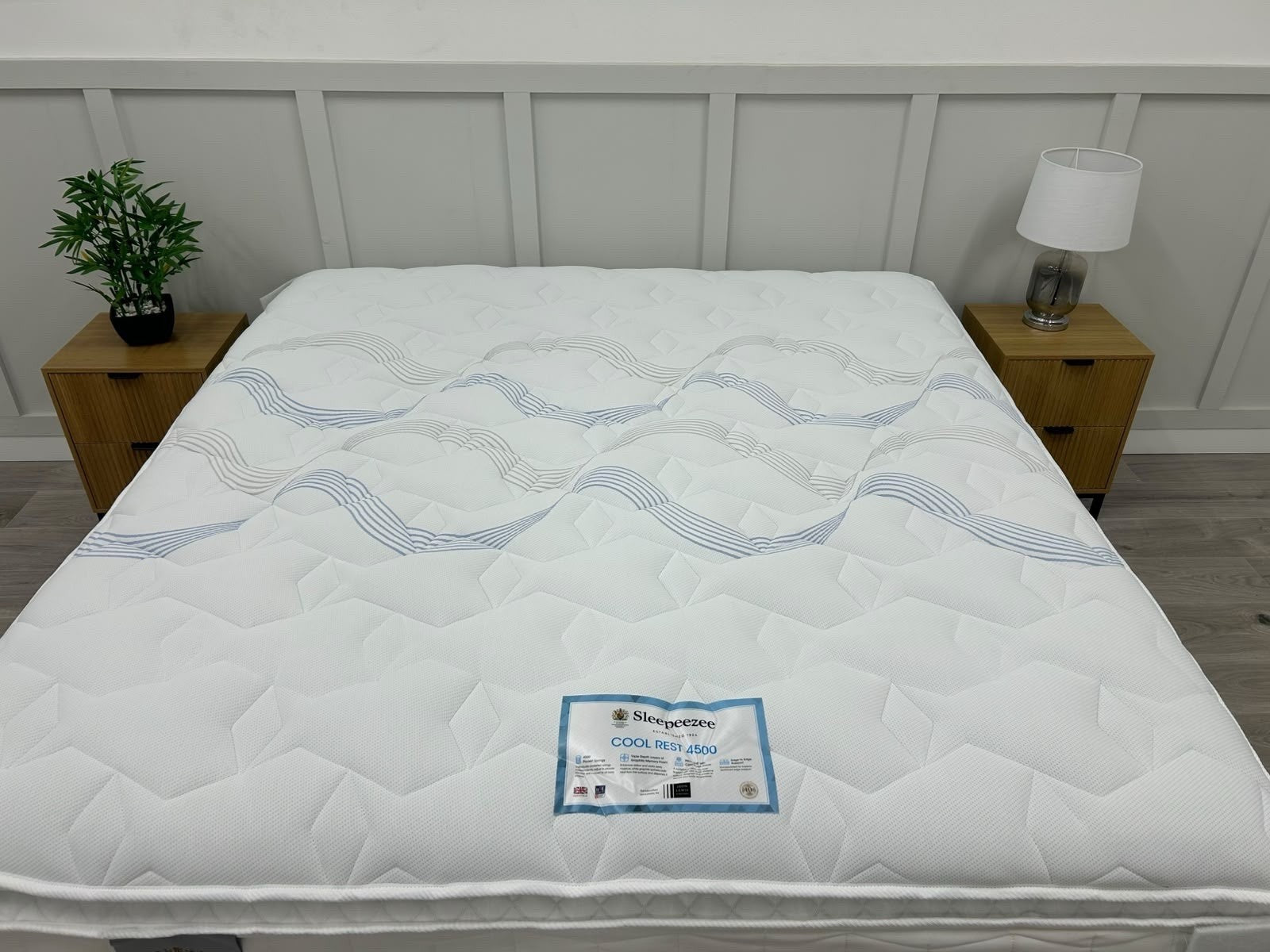 Sleepeezee Cool Rest 4500 Pocket Spring Mattress, Superking 6FT RRP £2399 Medium