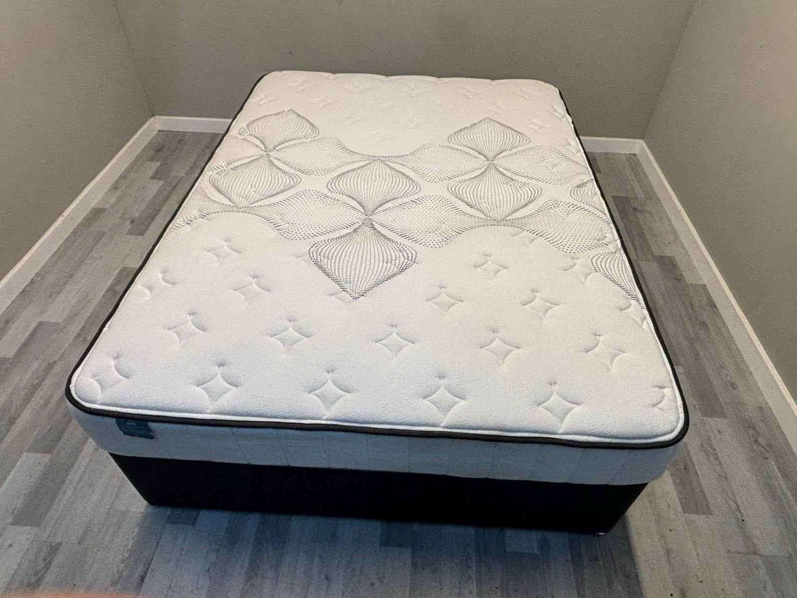 IGEL 2050i Nanotech 6FT Superking Mattress - RRP £1199 Firm