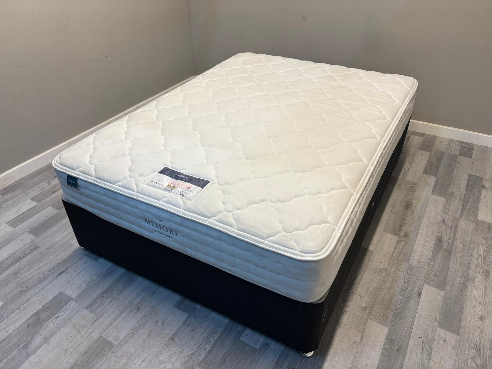 Silentnight Memory Castiel Mattress 5FT Kingsize 800 Pocket RRP £599