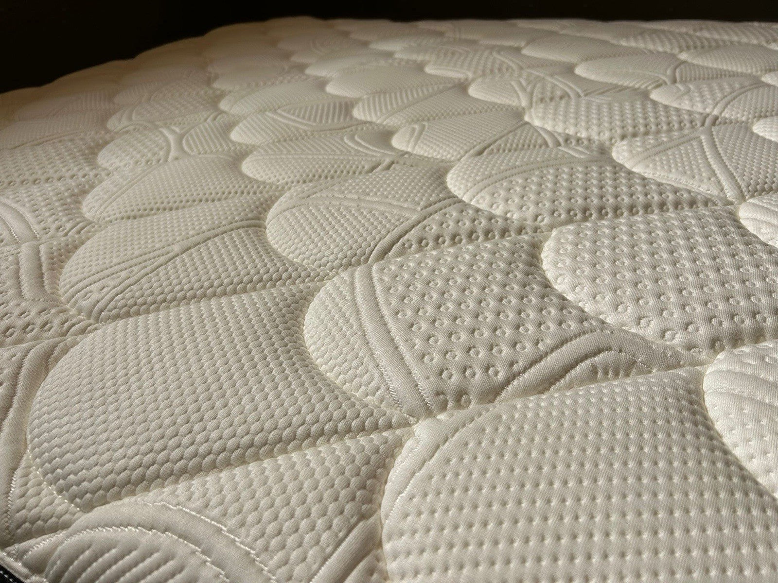 Sealy Monte Carlo 3800 Pocket Springs 5FT Kingsize. RRP £2899 - Home Furniture Interiors