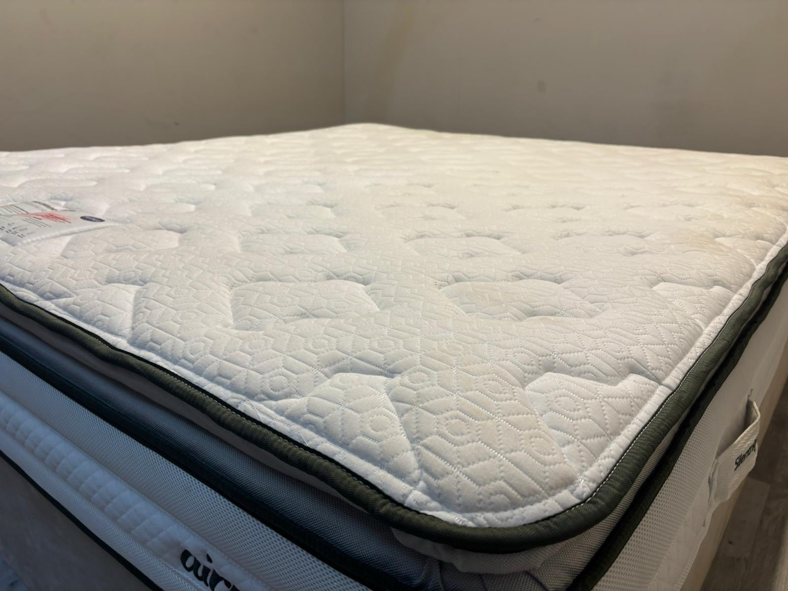 SilentnightComfort Breathe Airmesh™ 2000 Pillowtop Mattress 6FT Superking RRP
