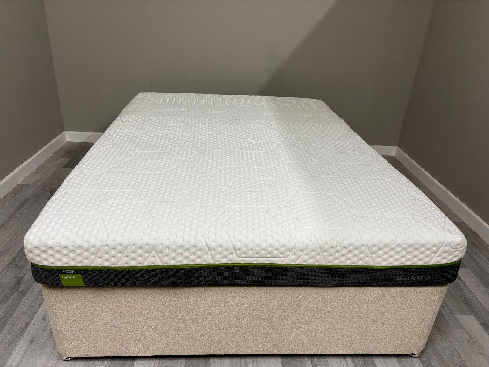 EMMA Diamond Hybrid 5ft Kingsize Mattress - RRP £1595 - Home Furniture Interiors