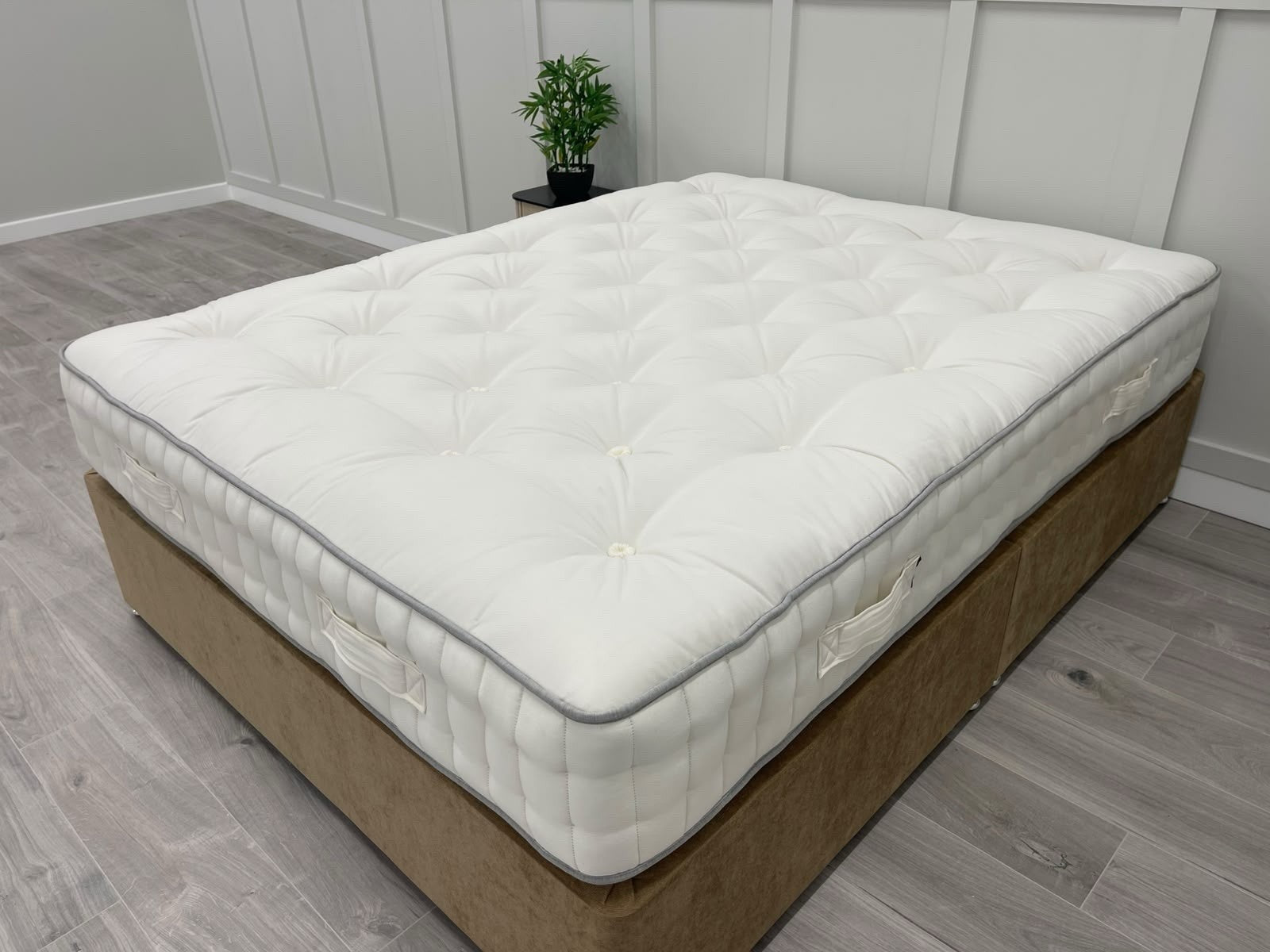 Harrison Spinks Silver 6500 Pocket Mattress 5FT Kingsize Medium at RRP £1299
