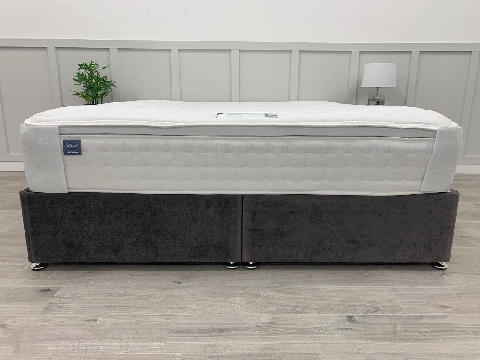 Silentnight 2000 Eco Comfort Pillow Top Mattress 6FT Superking RRP £1099