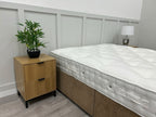 Hypnos Cawthorne Deluxe 5FT Kingsize medium mattress with plush fabric and quilted surface, designed for comfort and support.