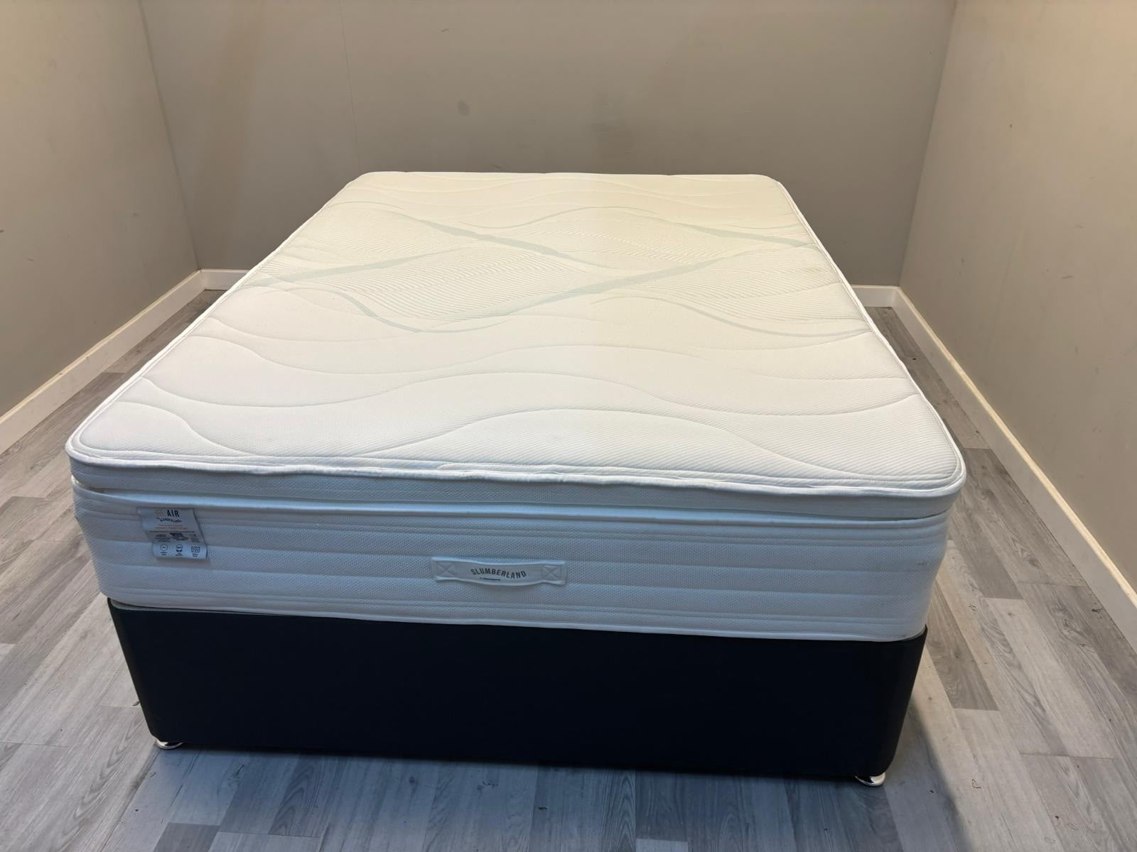 Slumberland Air 9 Memory 5ft Kingsize Mattress, Firm RRP £1249 - Home Furniture Interiors