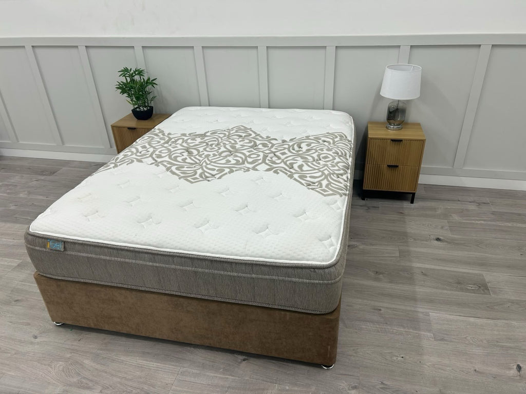 Igel Advance 2500 5FT kingsize medium mattress with plush top and supportive sides, designed for comfort and durability.