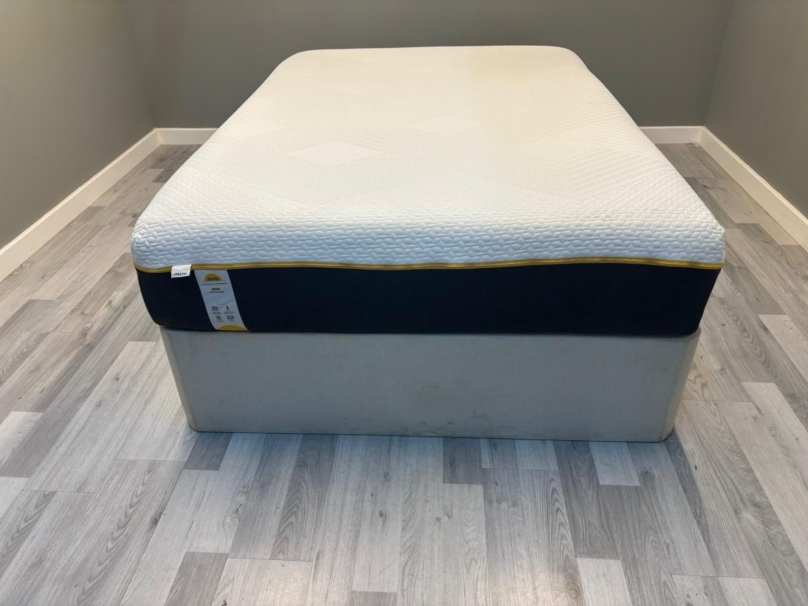 Eve pure memory Double Mattress RRP £995 A - Home Furniture Interiors