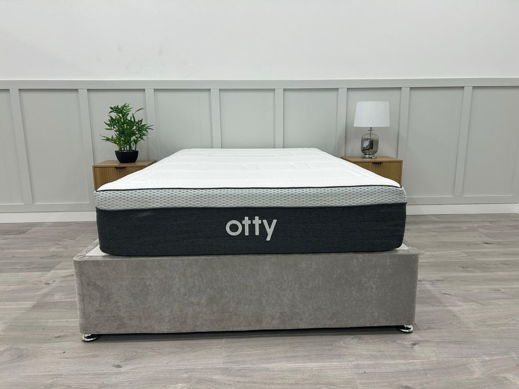 OTTY Bamboo Hybrid 4FT Small Double Mattress RRP £749  Medium / Firm