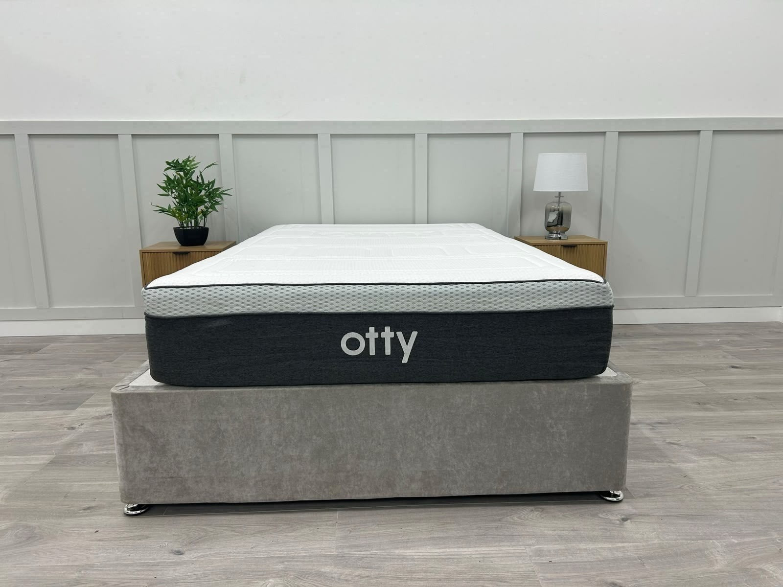 OTTY Bamboo Hybrid 4FT Small Double Mattress RRP £749  Medium / Firm