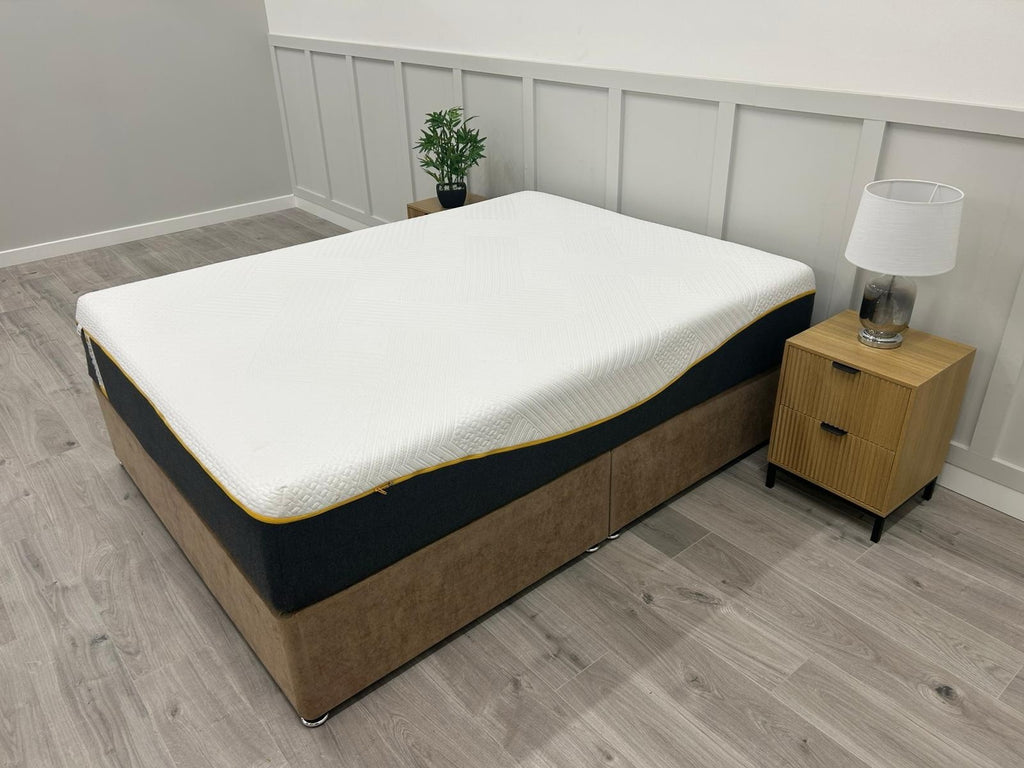 Eve pure memory luxe mattress 5FT Kingsize Medium RRP £1399