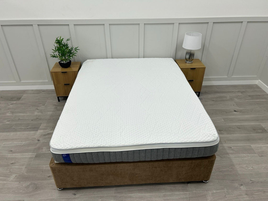 Emma Mattress Smart Hybrid Deluxe Mattress 4FT 6 Double RRP £1199