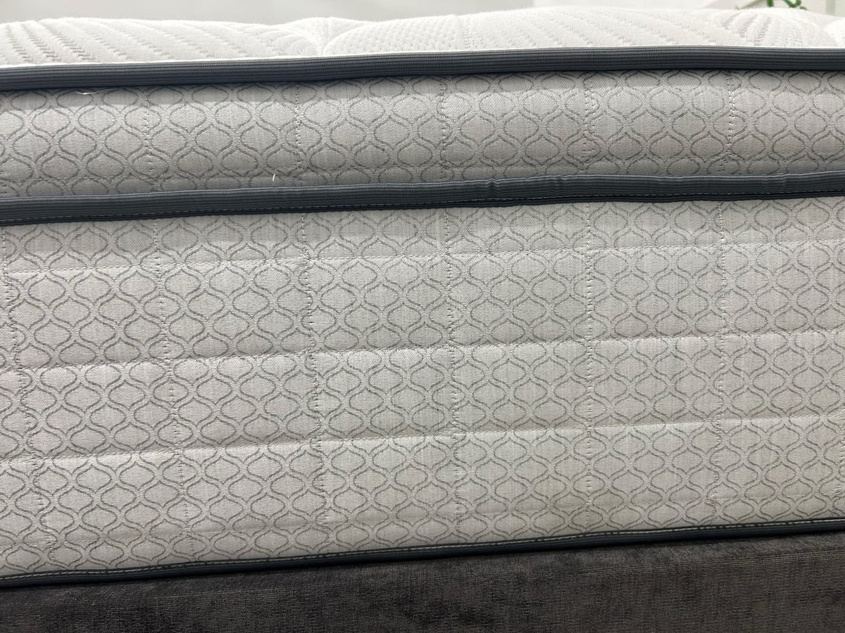 Sealy Posturepedic Elevate Holst Mattress 3FT Single RRP £799 Medium