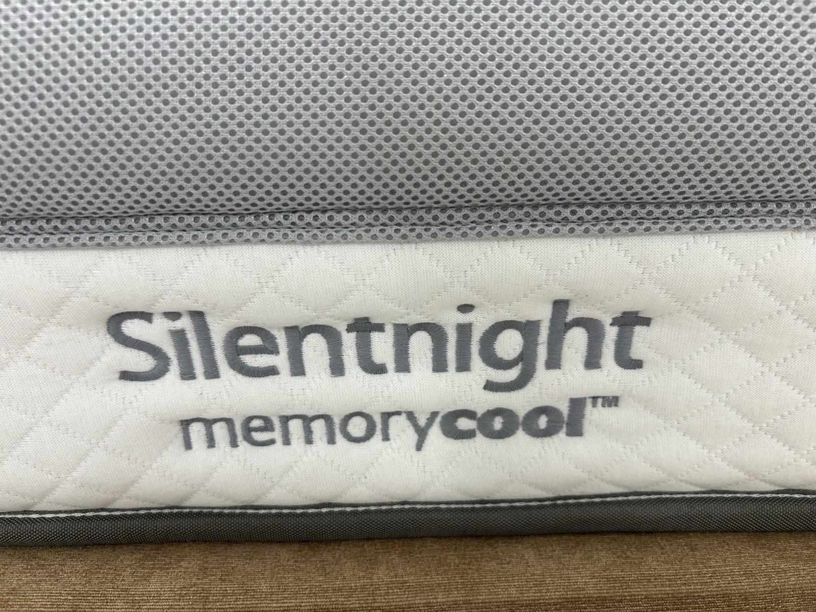 Silentnight Memory Cool 2000 Mattress 5FT Pillowtop RRP £875