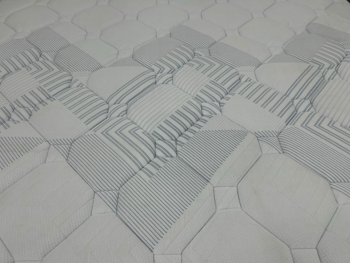 Sealy Posturepedic Newton Mattress 5FT Kingsize  RRP £1695
